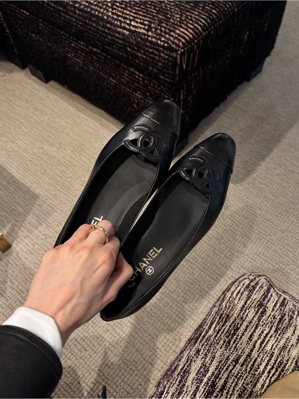Chanel Black Ballet Flats | Size 38